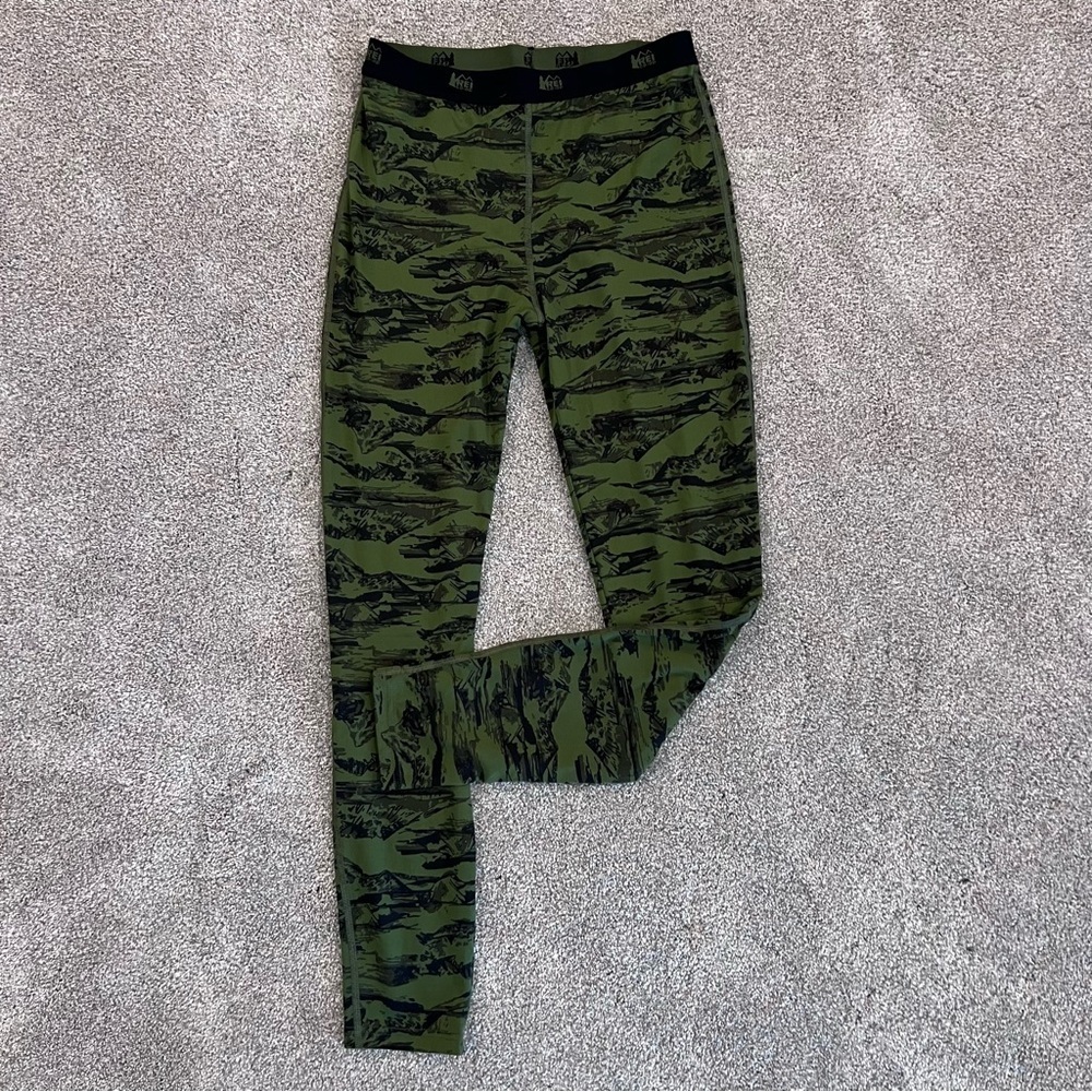 REI Kids BaseLayer Pants Leggings Boys Size XL 18 Ski Snow Polyester Green Black